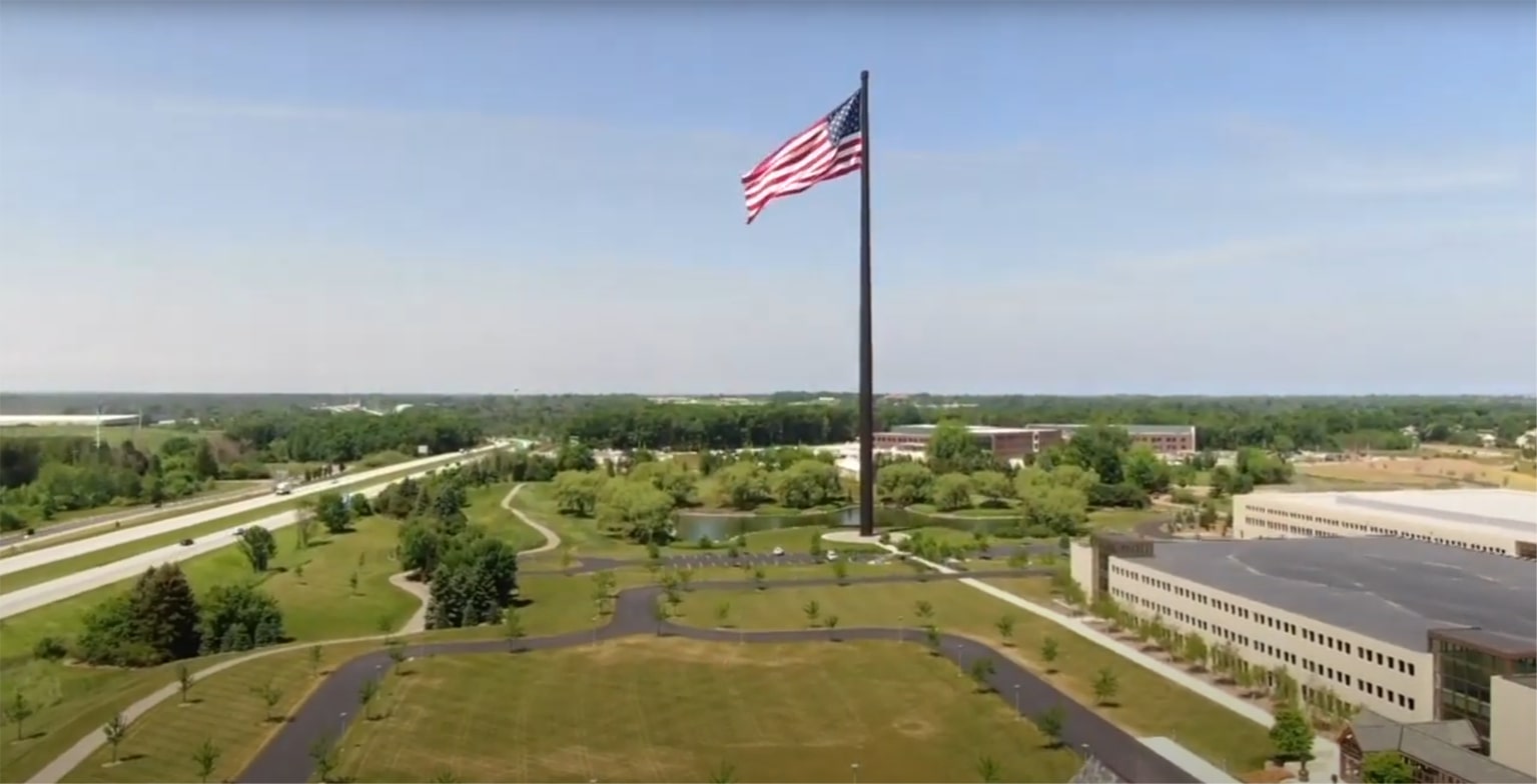 El mástil más alto de Wisconsin como homenaje a los veteranos